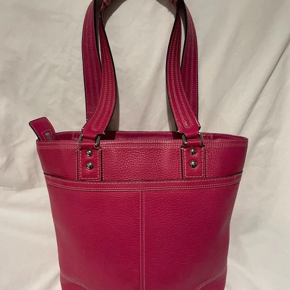 Vintage Fuchsia Hamilton Coach Leather Bag - Picture 4 of 15